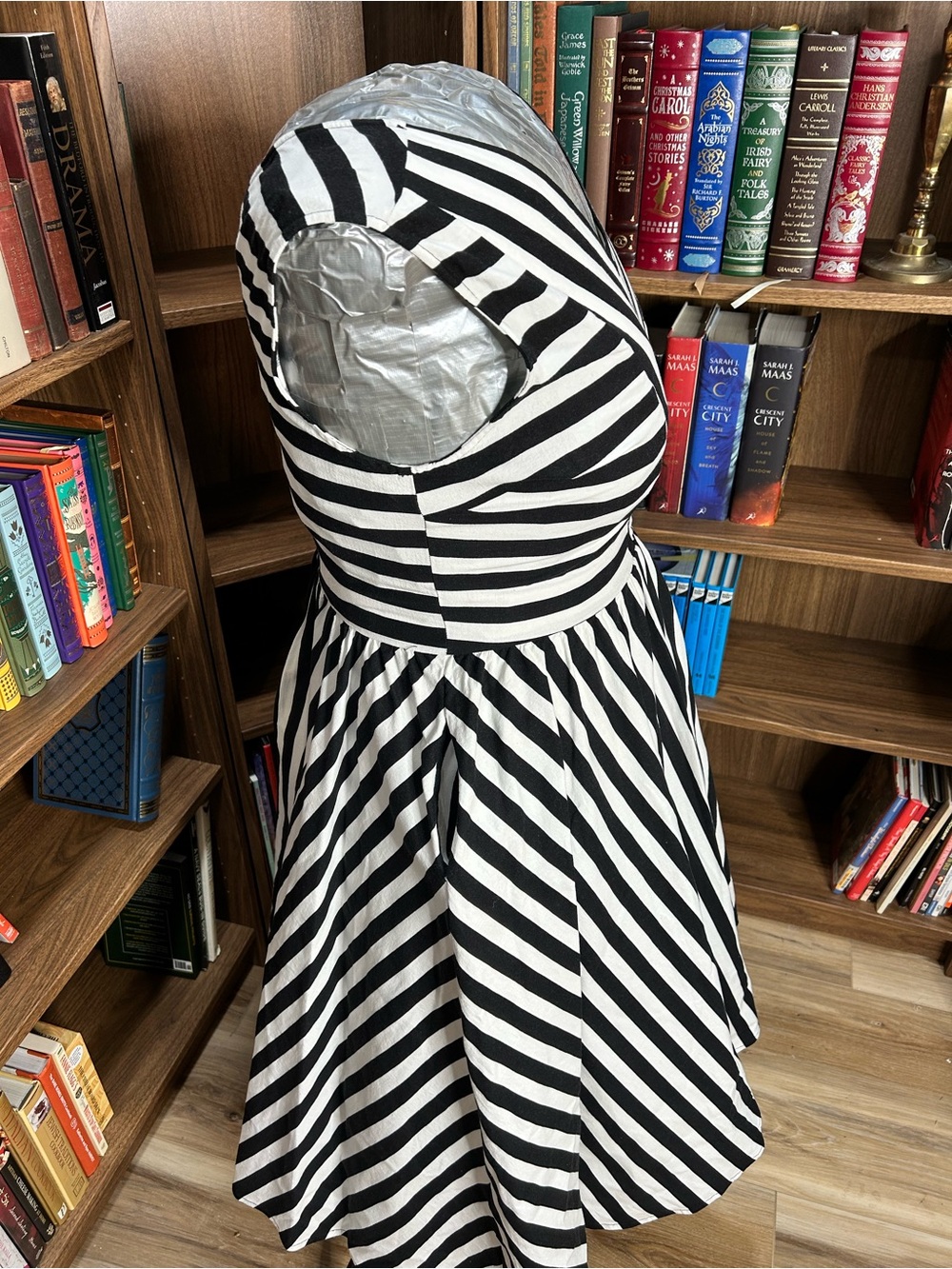 Collectif Black and White “Joanie” Swing Dress - Picture 4 of 5